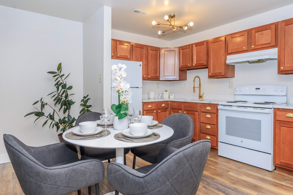 The Reserve at Barrington 55+