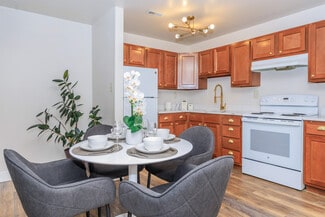 2101 Reamer Dr, Barrington, NJ 08007