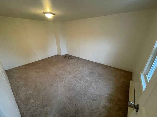 506 N 2nd St unit 3, Minersville, PA 17954 - photo 7