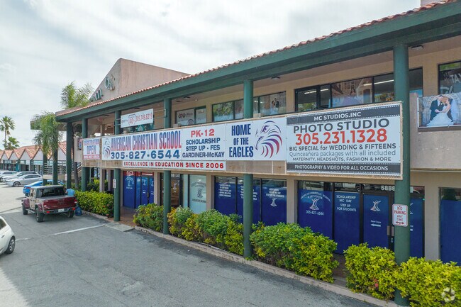 American Christian School & Art Center provides extracurricular activities.