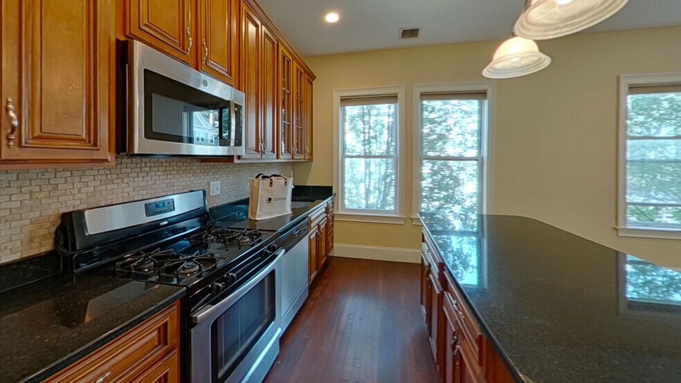 81 Hillside St unit 2, Roxbury Crossing, MA 02120 - photo 1