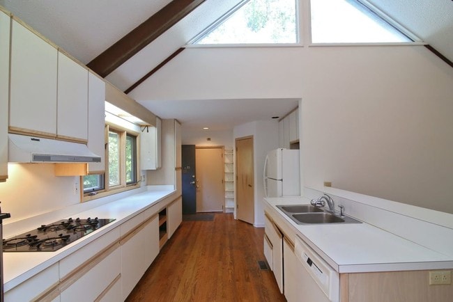 Open kitchen