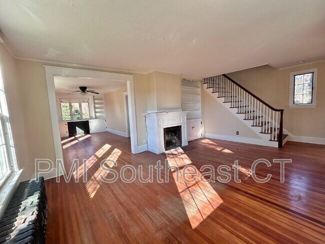 142 Old Norwich Rd, Quaker Hill, CT 06375 - photo 5