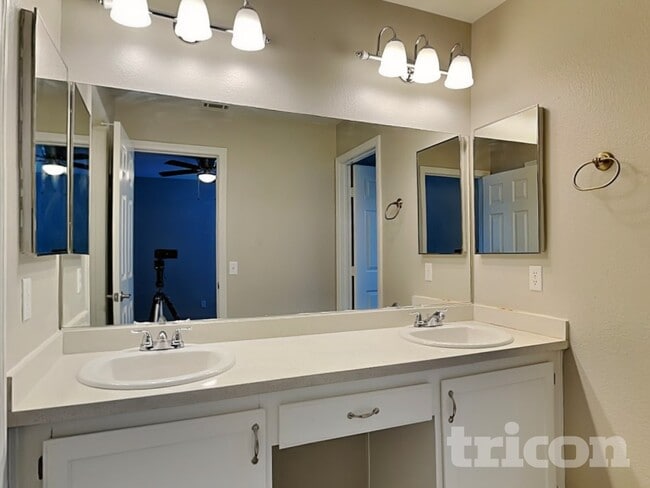 1445 Little Spring Ct, Las Vegas, NV 89128 - photo 7