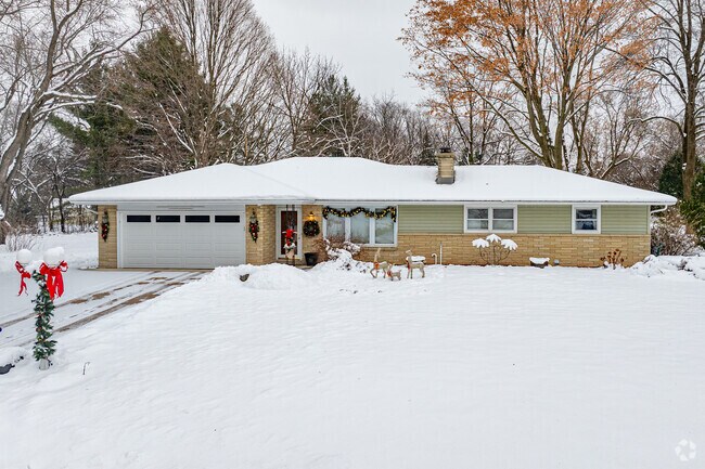Brookfield Town’s ranch-style homes feature spacious yards and welcoming community vibes.