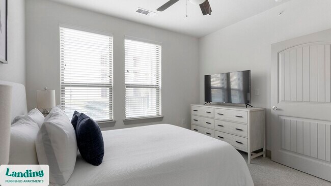 12500 Shadowglen Trace unit 10205, Manor, TX 78653 - photo 5