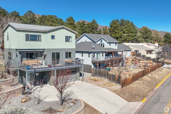 Many styles of homes can be found around Los Alamos from Traditional to Ranch and Pueblo.