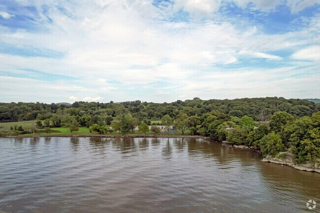George’s Island Park in Montrose offers sailing, fishing, baseball, and trails connected to the Hudson River Greenway.