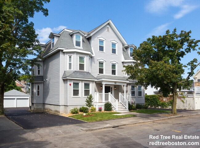 92 Brown St unit 1, Waltham, MA 02453 - photo 4
