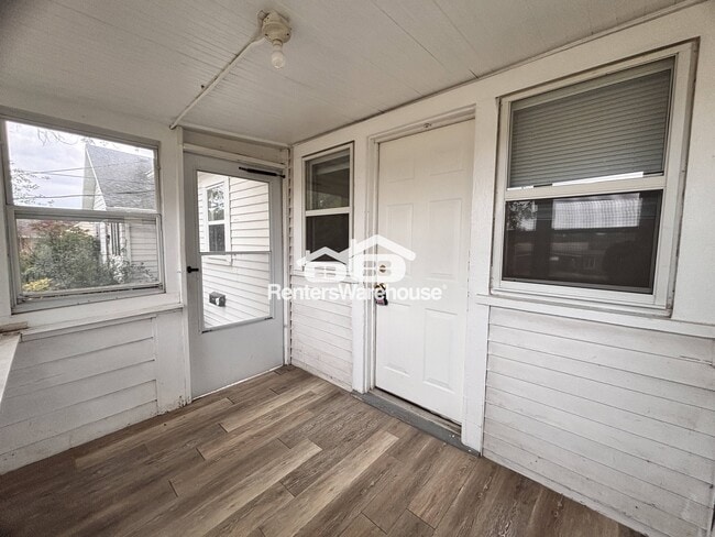 1229 Merle Hay Rd, Des Moines, IA 50311 - photo 3