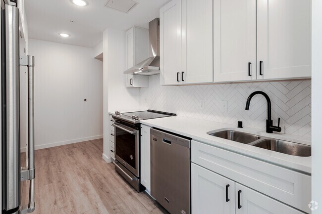 The Bryn, Minneapolis, MN 55405 - photo 2