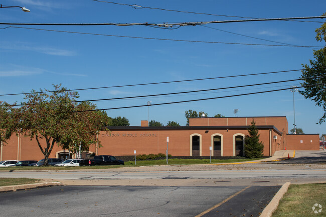 Chardon Middle School provides education in the neighborhood of 
Outlying Geauga County