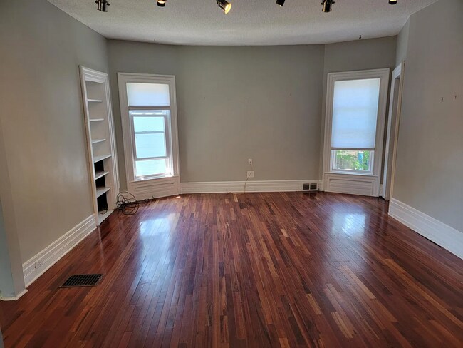 496 W Ferry St unit 2, Buffalo, NY 14213 - photo 4