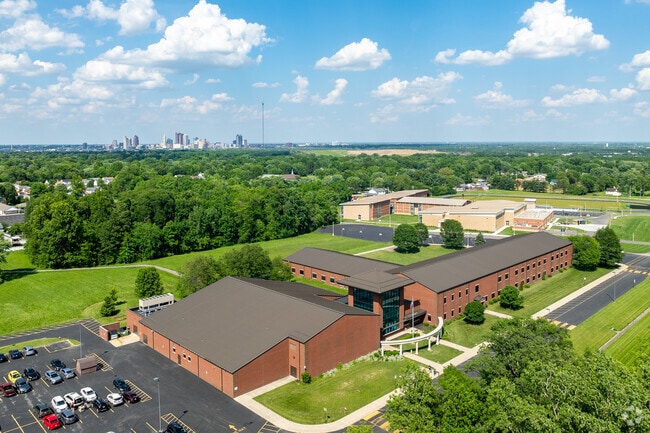 Franklin Woods Intermediate School is located in Grove City, Ohio.