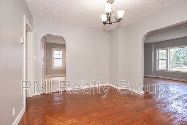 3581 Ingleside Rd unit Down, Shaker Heights, OH 44122 - photo 6