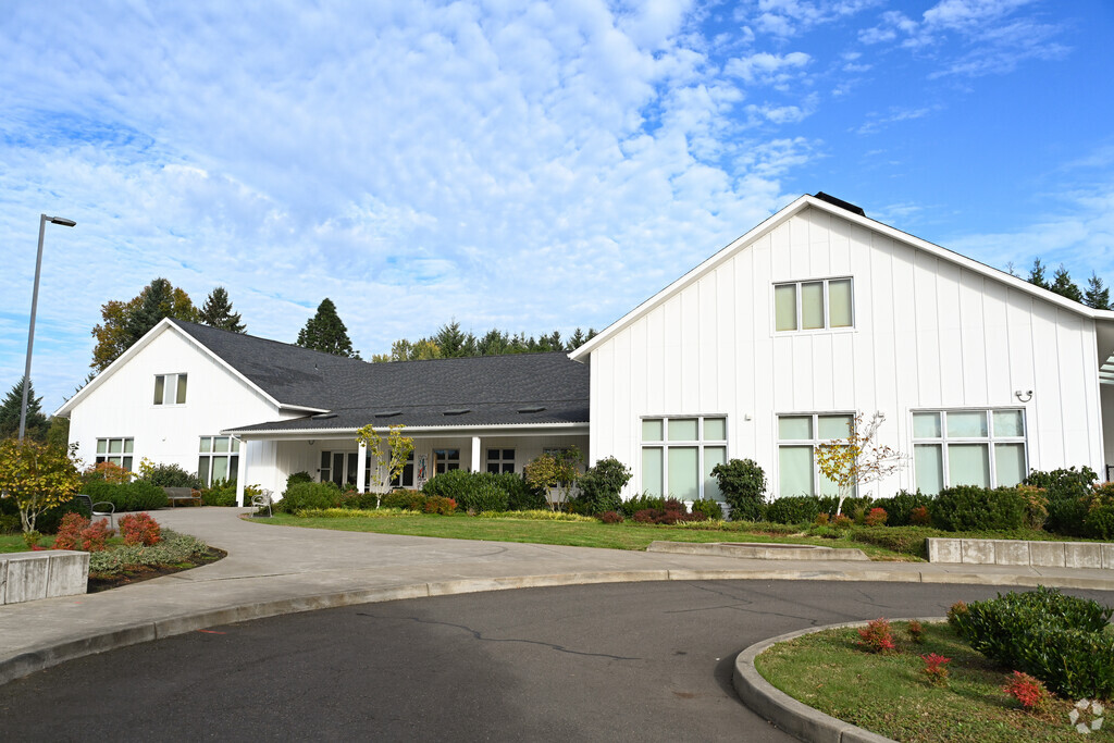 Victory Academy provides education in the neighborhood of 
Lake Forest.