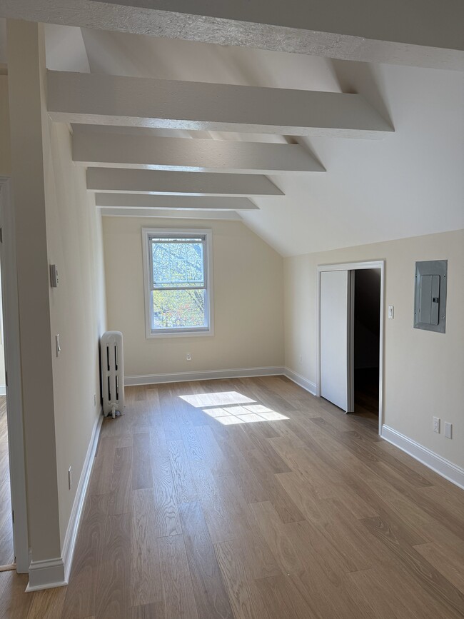 12 Thomas Place Unit 3, New Rochelle, NY 10801