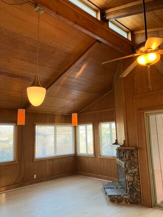 2094 1/2 Arthur St, Eugene, OR 97405