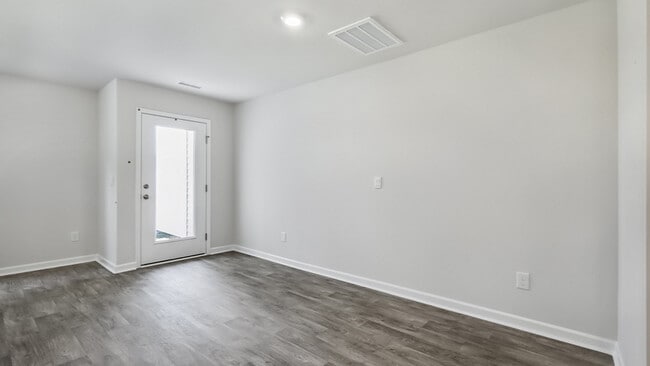 173 Holton St, Smithfield, NC 27577 - photo 5