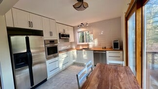 15 Norfolk Ct, Rock Hill, NY 12775