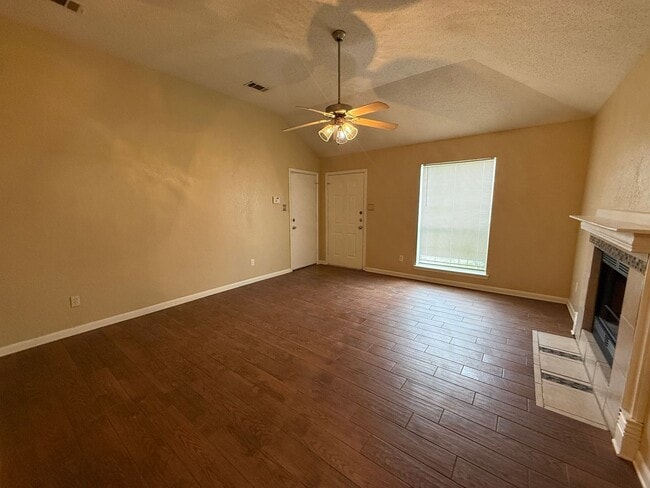 2409 Pixton Dr, Killeen, TX 76543 - photo 4