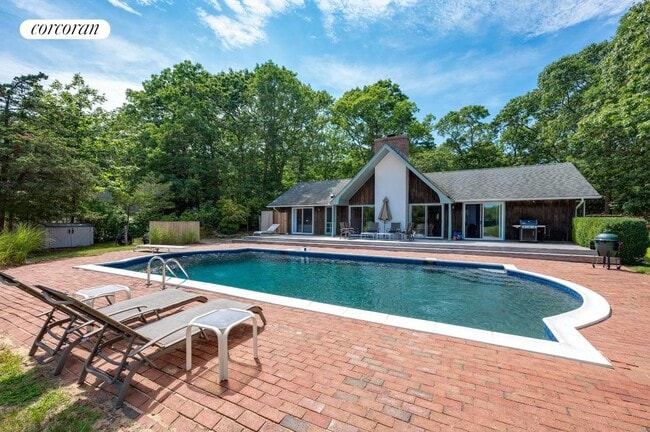 59 Isle of Wight Rd, East Hampton, NY 11937 - photo 2