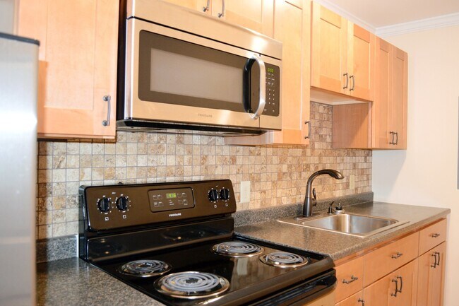 152 North St unit F, Burlington, VT 05401 - photo 5