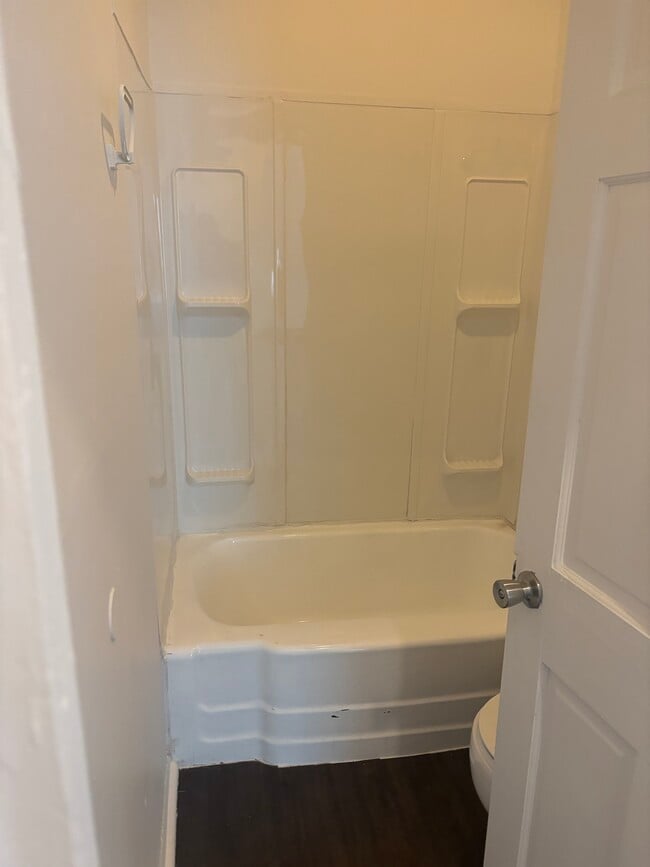 1917 NE 25th St, Winston-Salem, NC 27105 - photo 5