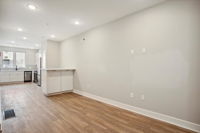 1618 N Sydenham St unit A, Philadelphia, PA 19121 - photo 7