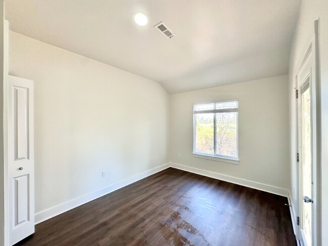 1940 W Cadmus Rd unit 102, Adrian, MI 49221 - photo 6