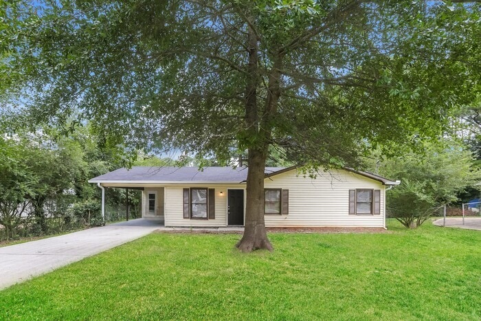 570 Lakeridge Cir SE, Conyers, GA 30094 - photo 1