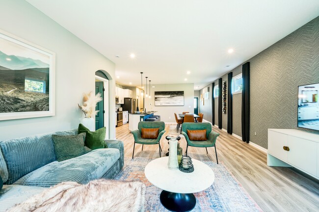 819 Hunters Run Dr unit 38506366, Brookville, OH 45309 - photo 3