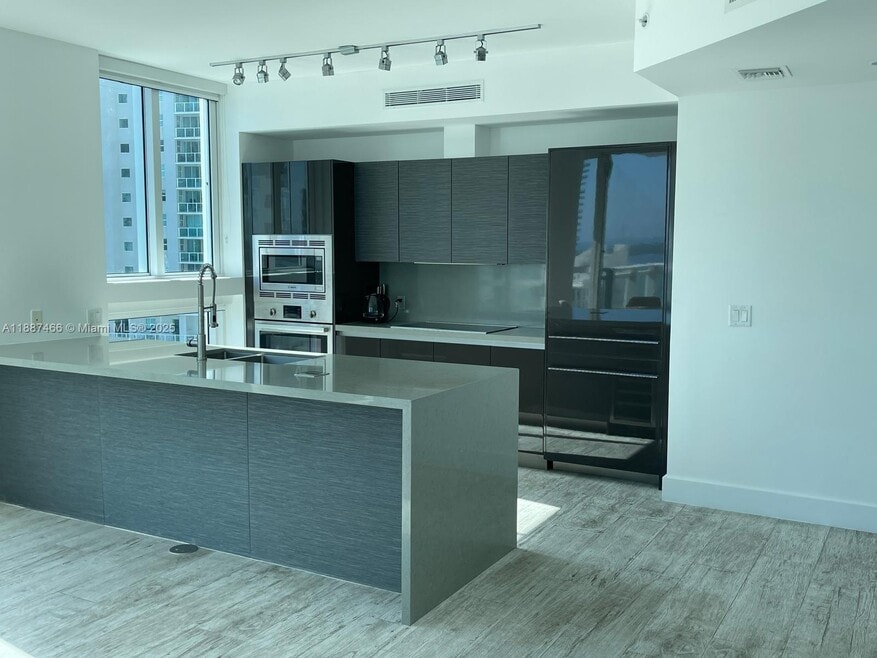 The Bond At Brickell unit 3600, Miami, FL 33131 - photo 1