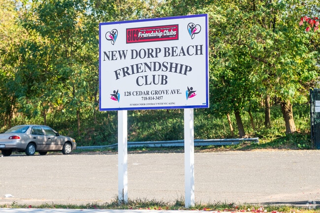New Dorp Beach Friendship Club is a popular community club in the New Dorp neighborhood.