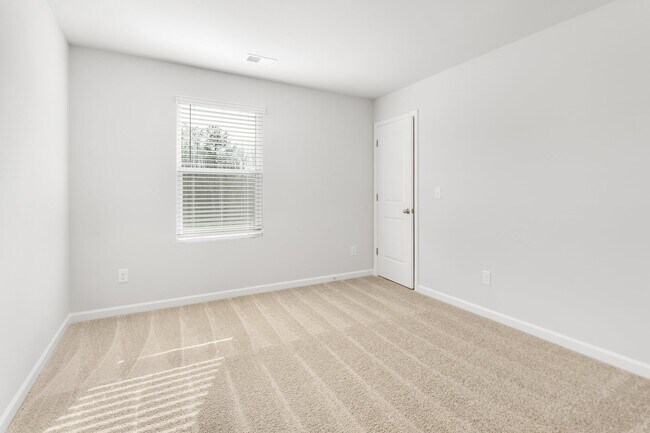 271 Orwell Dr, Social Circle, GA 30025 - photo 4