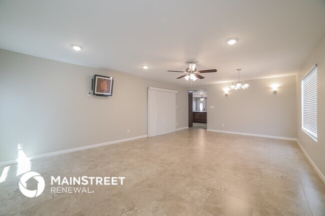 7223 W Mercer Ln, Peoria, AZ 85345 - photo 5