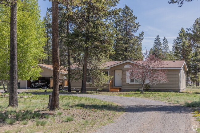 Traditional and ranch-style homes in La Pinetypically sell in the low to high $300,000 range.