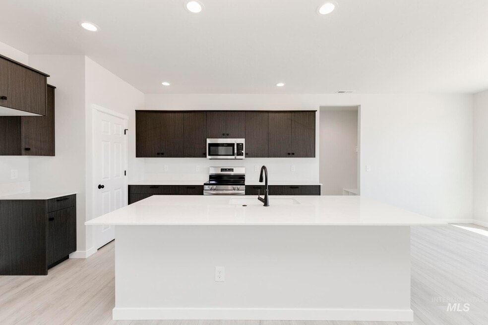 3218 N Waterbrook Way, Star, ID 83669 - photo 1