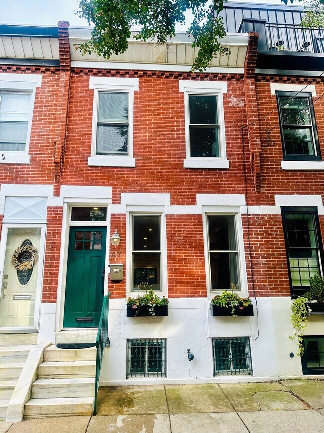 615 S Bambrey St, Philadelphia, PA 19146