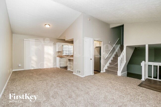 457 Maid Marion Ln, Stone Mountain, GA 30087 - photo 4