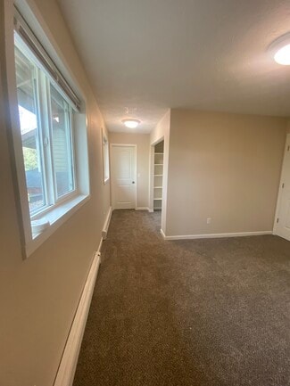 10040 Gebhart Dr, Anchorage, AK 99515