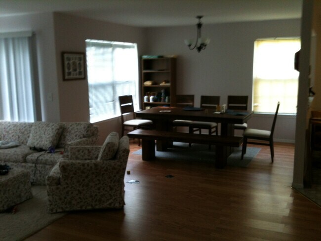 Dining area with tenant furniture