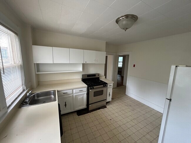 27R Albion St unit 1, Somerville, MA 02143 - photo 6