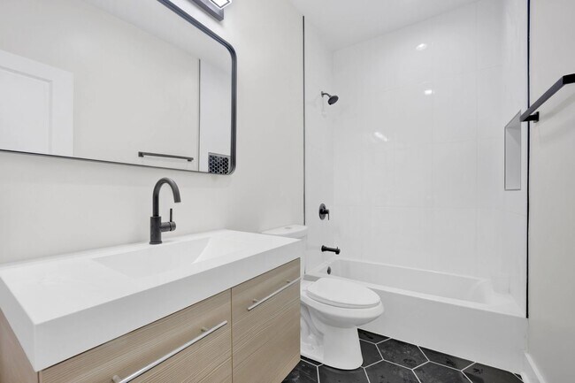 4927 S Prairie Ave, Chicago, IL 60615 - photo 6