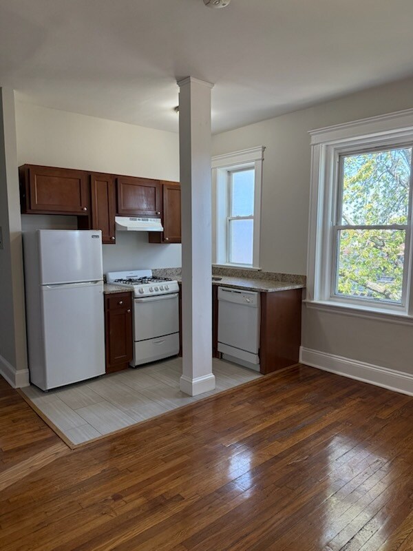 1193 Commonwealth Ave unit 22, Boston, MA 02134 - photo 2