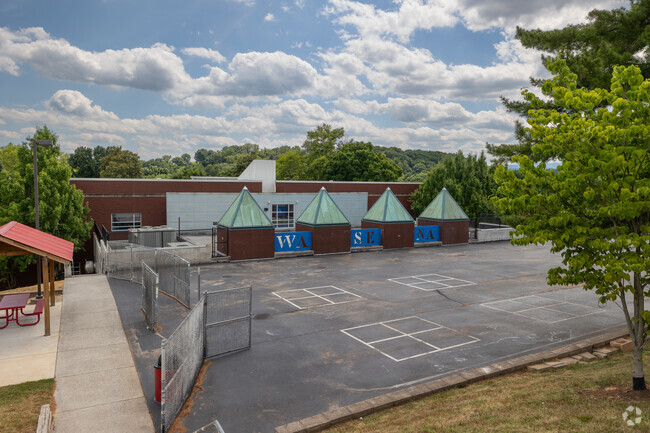 Wasena Elementary has approximately 14 full time teachers.