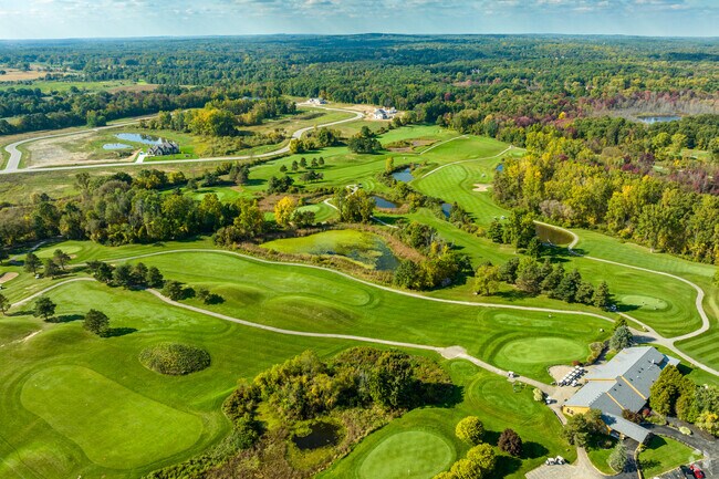 Myth Public Golf Course is one of five golf courses located in Oakland.