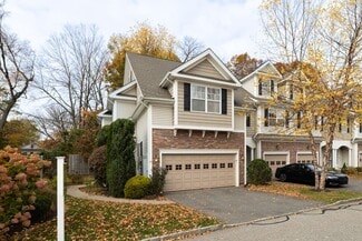 49 Park Pl Cir, West Hartford, CT 06110