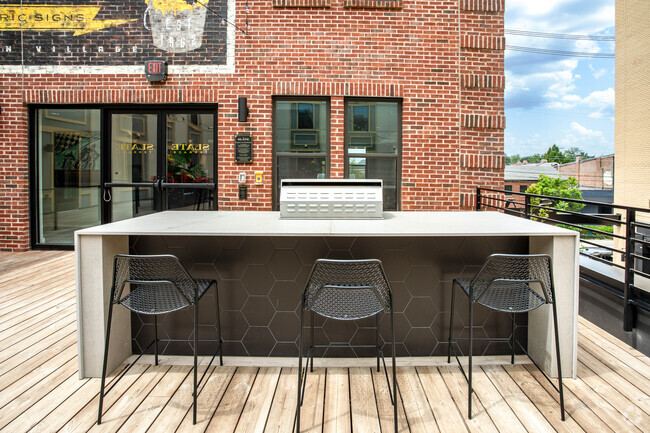 Rooftop Deck and Grilling Area