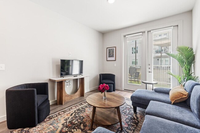 5820 1/2 Cameron Rd unit FL1-ID1303397P, Austin, TX 78723 - photo 3